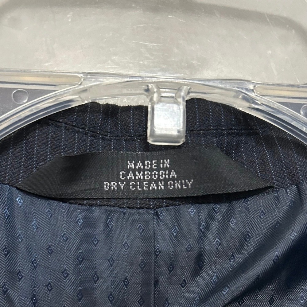 Haggar Suit 40 Jacket 32x30 Slacks Blue Pinstripe Pleated Classic Formal Wedding - Picture 5 of 16
